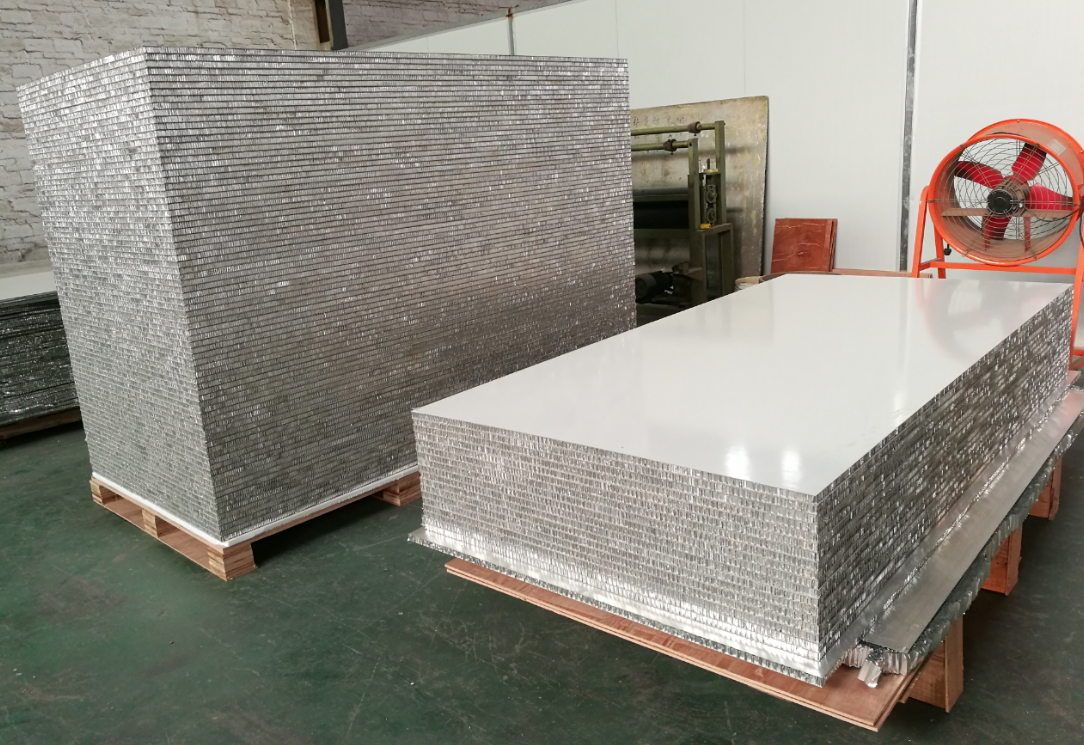 HPL honeycomb panels.png